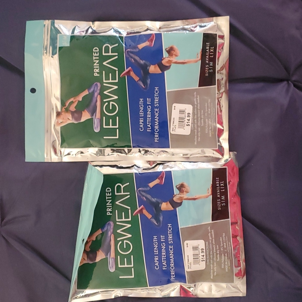 NWT Lot of 2 ladies Printed legwear size S/M